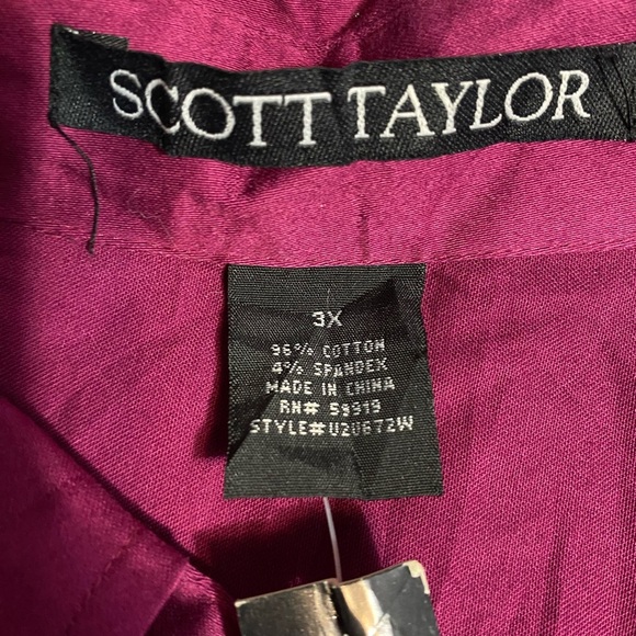 Elegant Blouse with Flowy Sleeves and Lace Accents - Picture 10 of 11